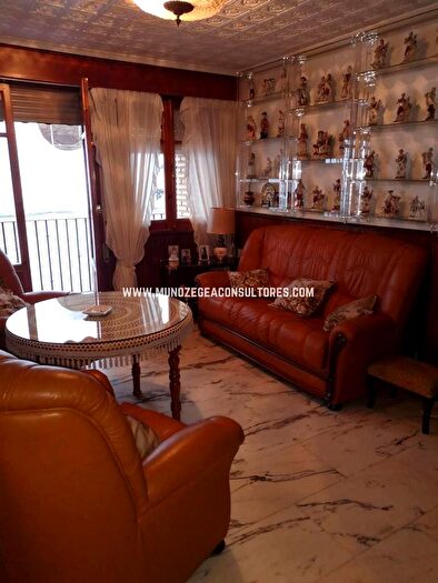Casas en venta y pisos alquiler - 2