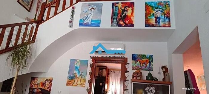 Casas en venta y pisos alquiler - 2