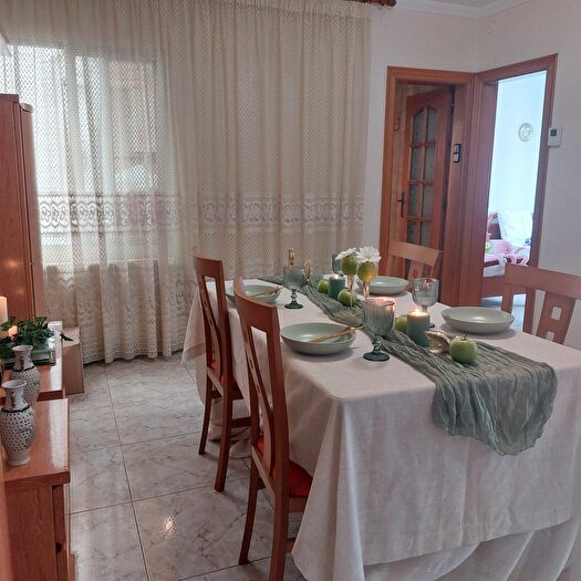 Casas en venta y pisos alquiler - 1