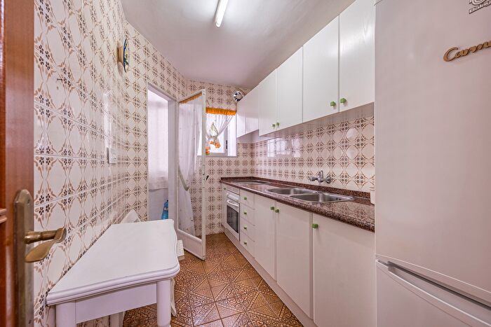 Casas en venta y pisos alquiler - 2