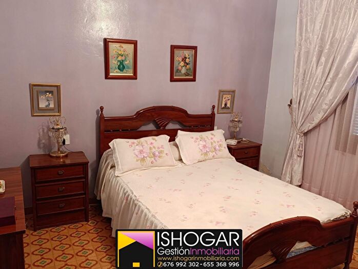 Casas en venta y pisos alquiler - 3