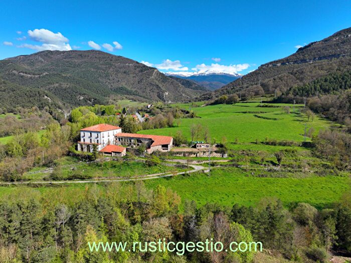 Casa en venta en Campdevànol, Girona de 6 habitaciones