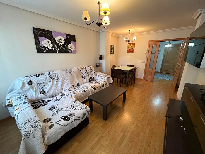 Casas en venta y pisos alquiler - 1