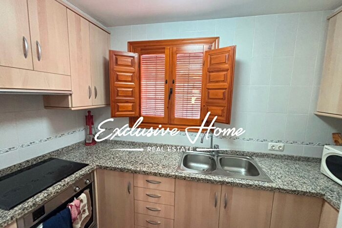 Casas en venta y pisos alquiler - 2