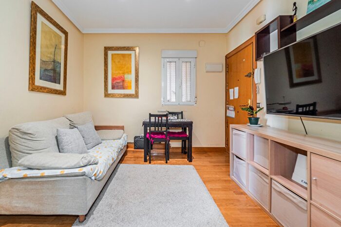 Piso en venta en Chamberí, Ríos Rosas Nuevos Ministerios de 2 habitaciones