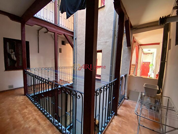 Casas en venta y pisos alquiler - 3