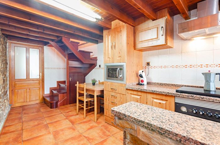 Casas en venta y pisos alquiler - 1