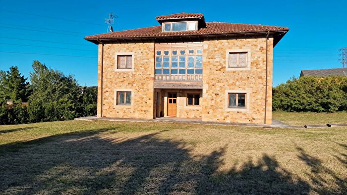 Casas en venta y pisos alquiler - 1
