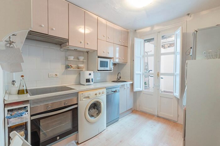Casas en venta y pisos alquiler - 3