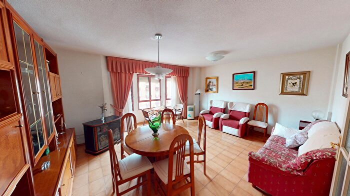 Piso en venta en Campoamor Altozano, Altozano Conde Lumiares de 3 habitaciones