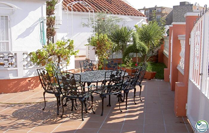 Casa en venta en Palausaverdera, Girona de 3 habitaciones