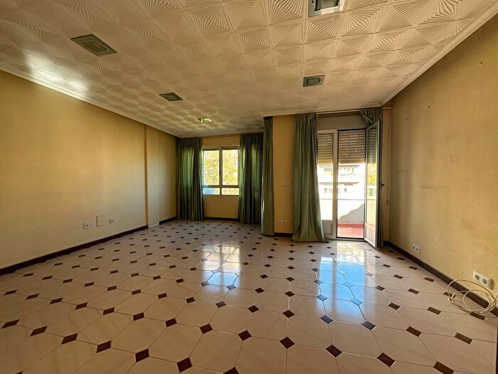 Piso en venta en San Bartolomé Millán de Priego, Jaén Capital de 5 habitaciones