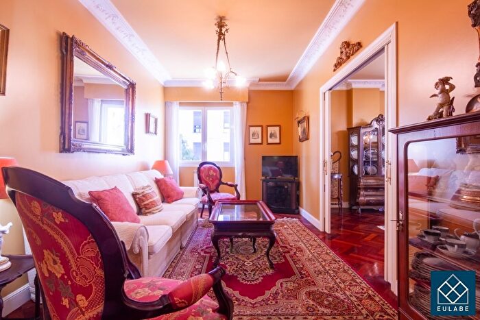 Casas en venta y pisos alquiler - 3