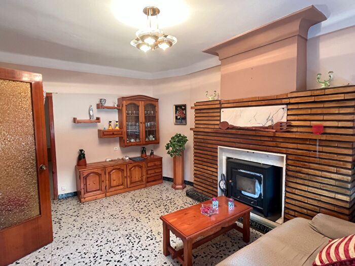 Casa en venta en Letux, Zaragoza de 4 habitaciones
