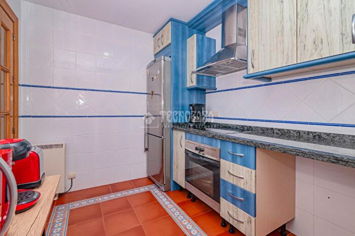 Casas en venta y pisos alquiler - 3