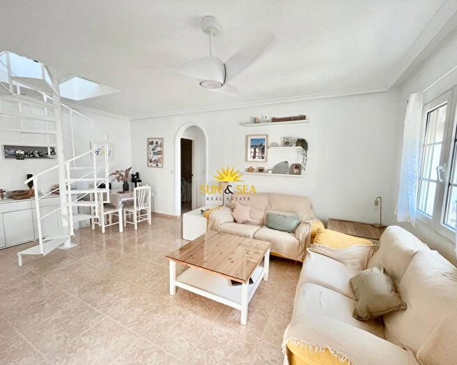 Casas en venta y pisos alquiler - 3