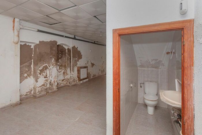 Casas en venta y pisos alquiler - 2