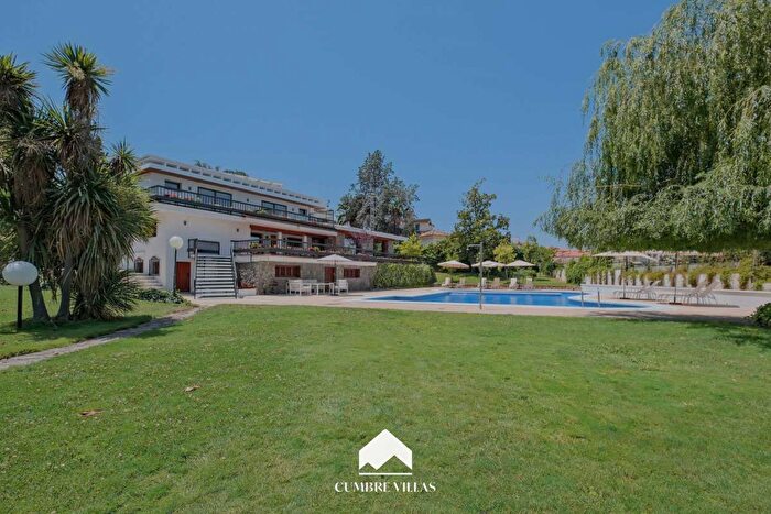 Casa en venta en Gójar, Granada de 7 habitaciones