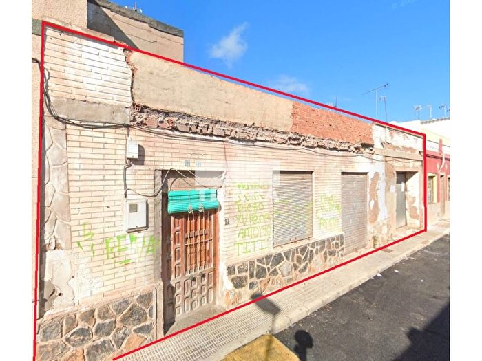 Casas en venta y pisos alquiler - 3