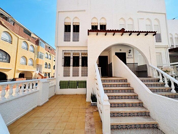 Casas en venta y pisos alquiler - 1