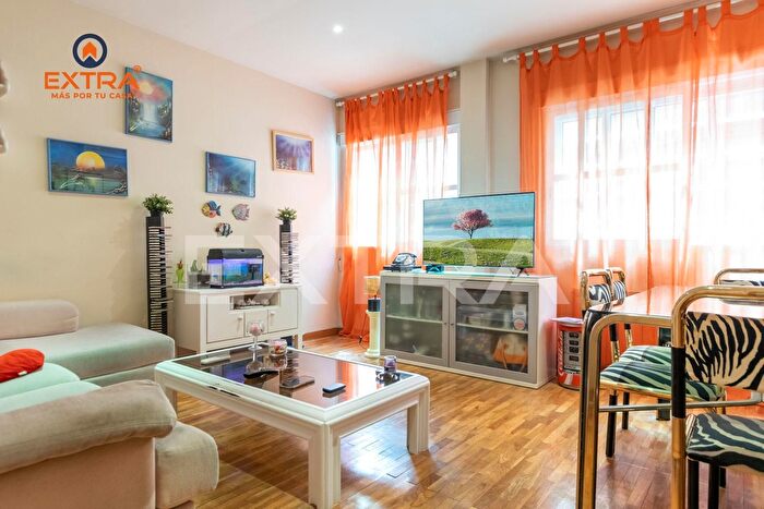 Casas en venta y pisos alquiler - 1