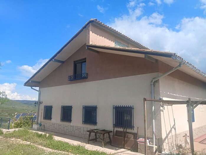 Casa en venta en Yátova, Valencia de 5 habitaciones