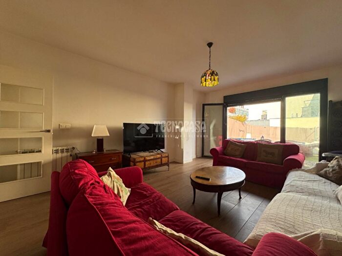 Casas en venta y pisos alquiler - 1