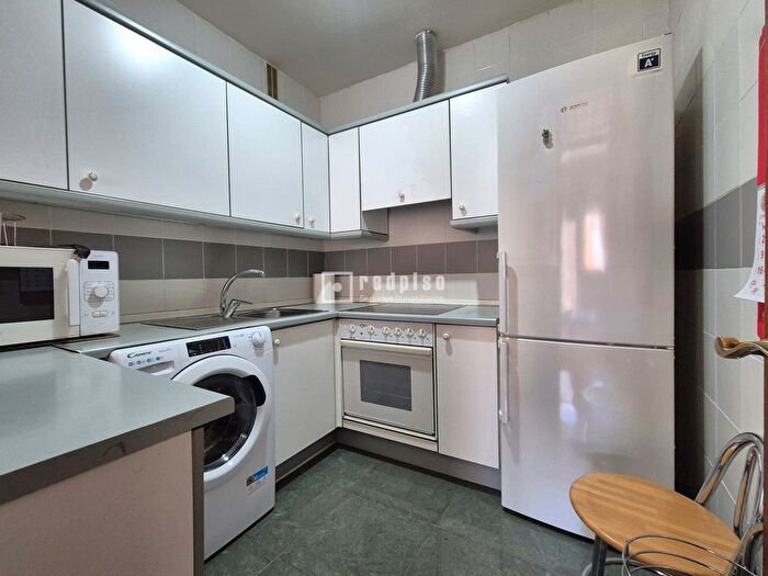 Casas en venta y pisos alquiler - 3