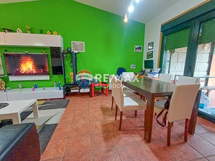 Casas en venta y pisos alquiler - 3