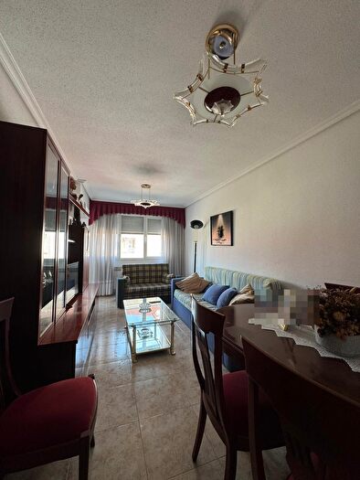 Casas en venta y pisos alquiler - 1