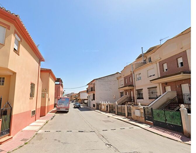 Casas en venta y pisos alquiler - 1