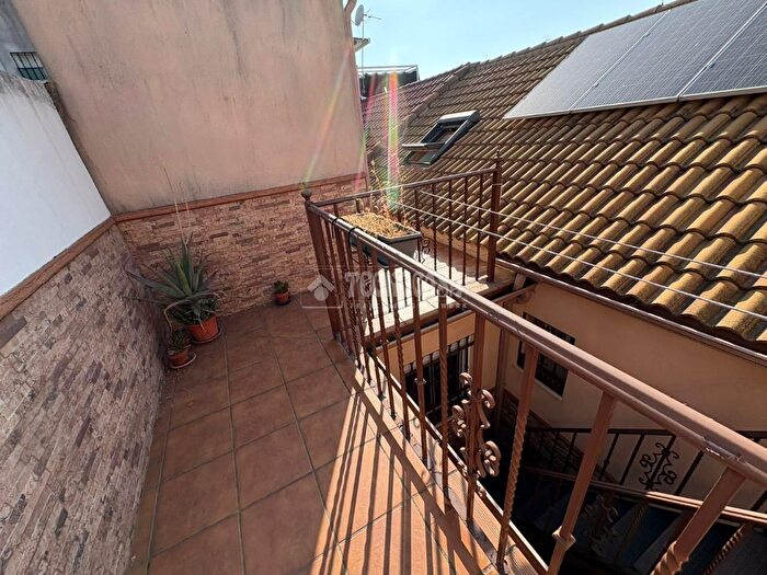Casas en venta y pisos alquiler - 2