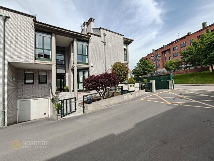Casas en venta y pisos alquiler - 1