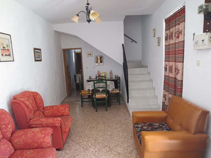Casas en venta y pisos alquiler - 2