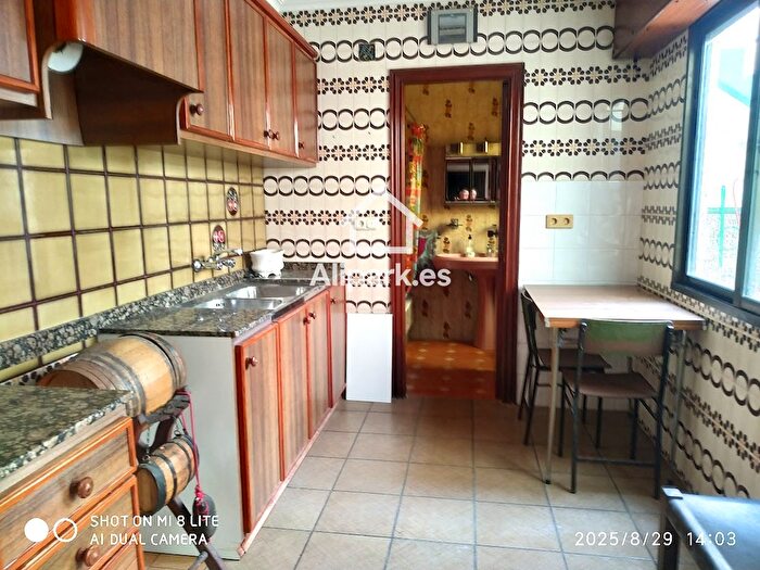 Casas en venta y pisos alquiler - 2
