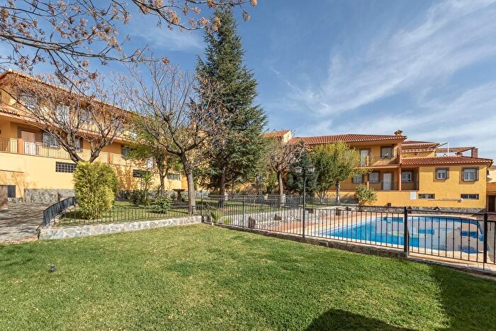 Piso en venta en Ogíjares, Granada de 2 habitaciones