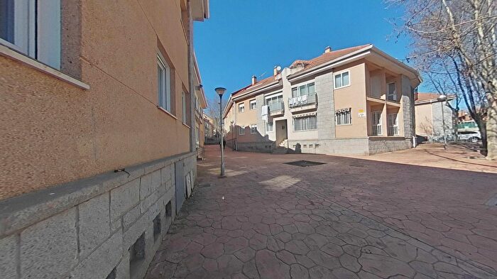 Piso en venta en Alpedrete, Madrid de 3 habitaciones
