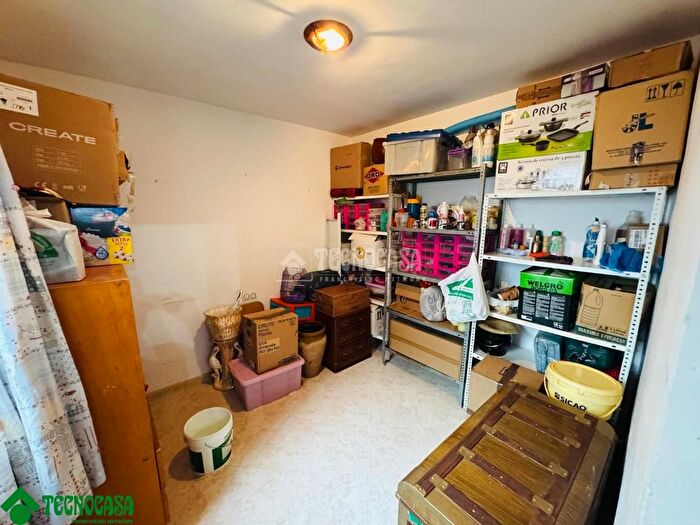 Casas en venta y pisos alquiler - 3