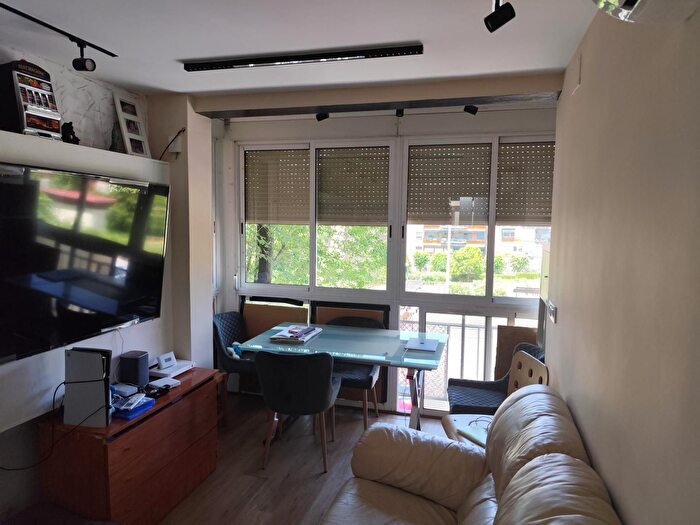 Piso en venta en Ciudad Lineal, Pueblo Nuevo de 3 habitaciones