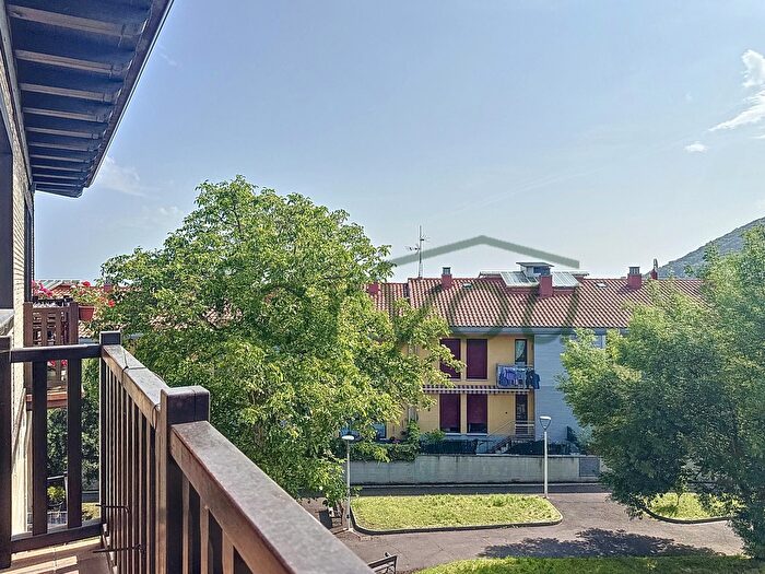 Casas en venta y pisos alquiler - 2