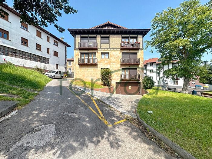 Casas en venta y pisos alquiler - 3