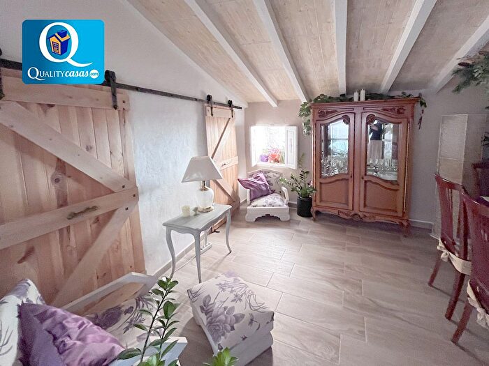 Casas en venta y pisos alquiler - 3