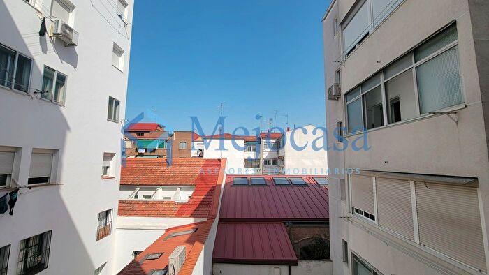 Casas en venta y pisos alquiler - 3