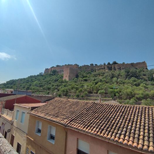 Casas en venta y pisos alquiler - 1