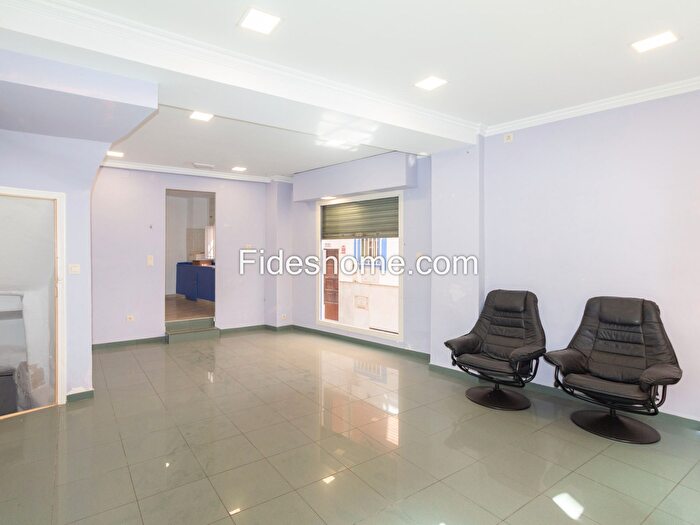 Casas en venta y pisos alquiler - 3