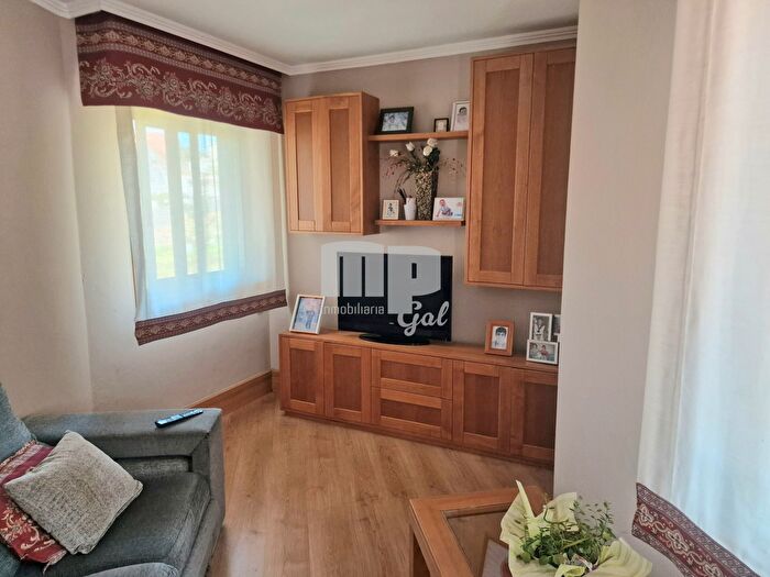 Casas en venta y pisos alquiler - 2