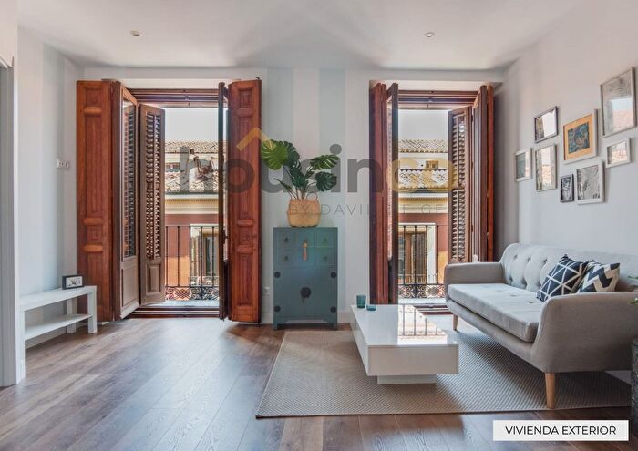 Casas en venta y pisos alquiler - 1