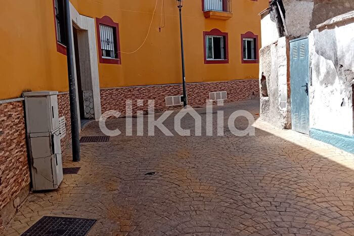 Casas en venta y pisos alquiler - 3