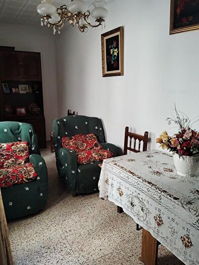 Casas en venta y pisos alquiler - 2