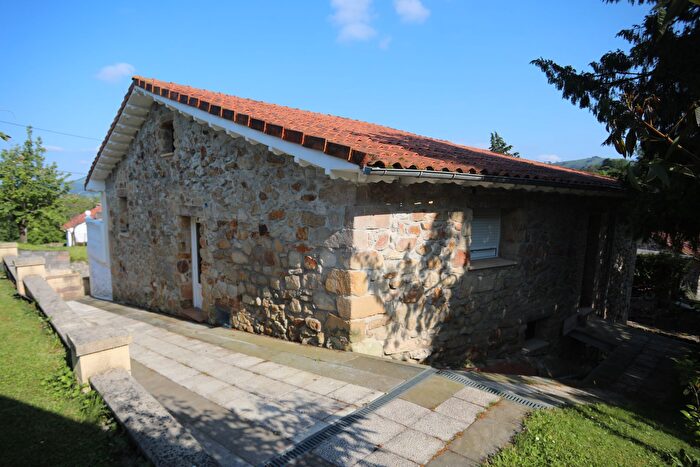 Casa en venta en Cartes, Cantabria de 5 habitaciones